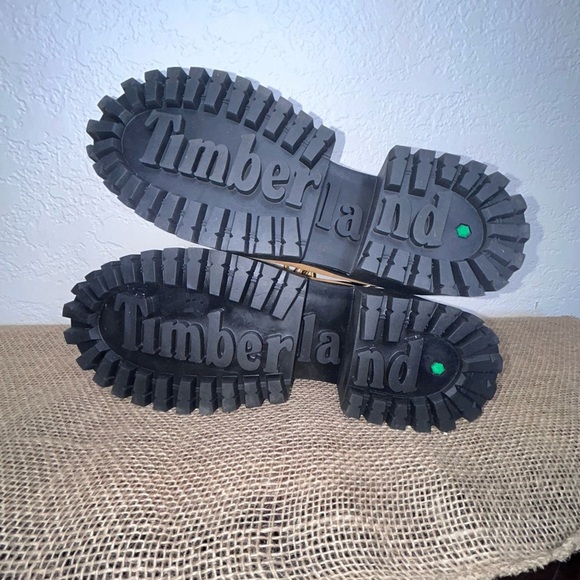 Timberland Tan and Black Lace Up Boots with Chunky Sole Size 7.5 NEW - Picture 10 of 10